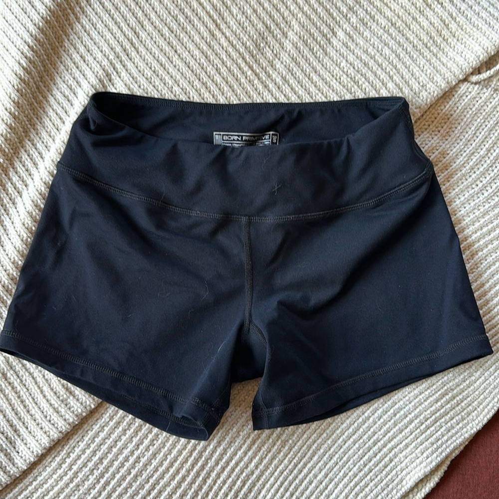 Born primitive booty short size small